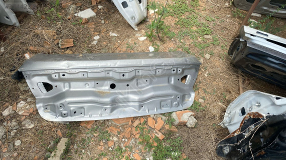 Renault megane 4 bagaj kapagı