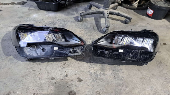 Peugeot 3008 Led far takımı çıkma orijinal