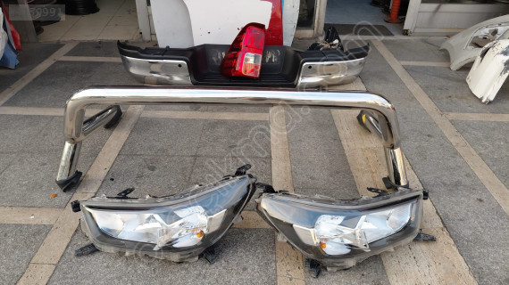 Toyota helüx 2017 model sağ ve sol  stop  orijinal  çıkma
