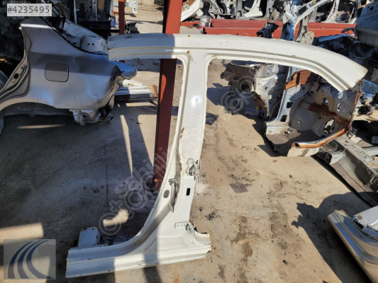 TOYOTA COROLLA 2017 ÇIKMA SOL PERVAZ