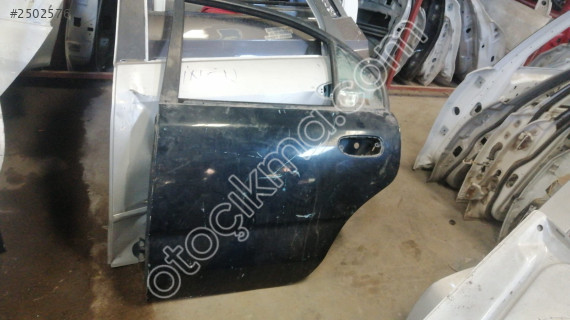 mitsubishi carisma sol arka kapı