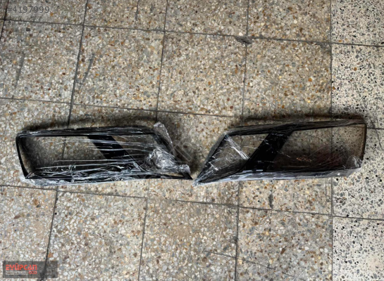 SKODA OCTAVİA 2017 SAĞ SOL FAR CAMI SIFIR EYUPCAN OTO'DA