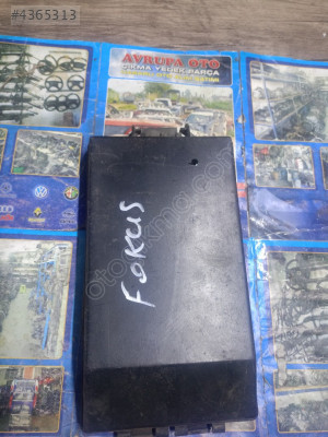 2M5T-14A076-AB Focus 1 motor içi sigorta kutusu kapağı