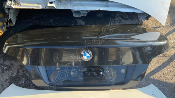 BMW E60 BAGAJ 05366077016