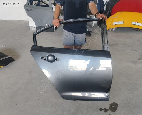 2019/2024 TOYOTA COROLLA GRİ SAĞ ARKA KAPI ORJINAL LOKALLİK
