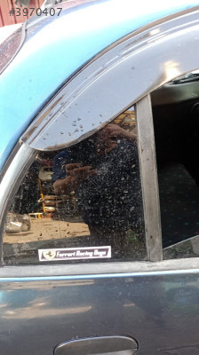 hyundai accent sağ arka kelebek camı