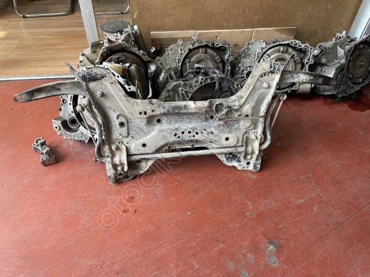 PEUGEOT PARTNER TEPEE TRAVERS MOTOR BEŞİĞİ ORJİNAL ÇIKMA