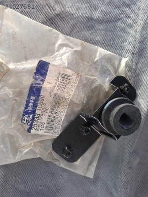 Hyundai getz radyatör üst ayagi 253331C600