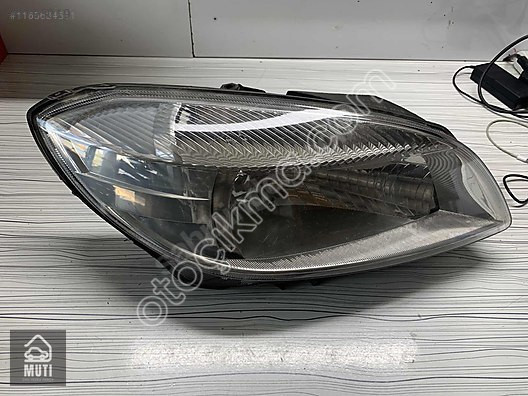 Abakan'da sağ far Skoda Fabia 73088-02