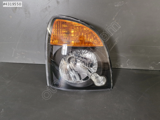 HYUNDAİ H100 SAĞ ÖN FAR İÇİ SİYAH ZEMİN SIFIR 2012-2016