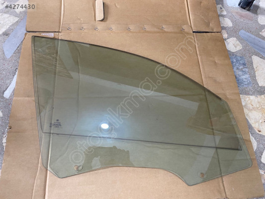 BMW 1 E87 SAĞ ÖN KAPI CAMI HATASIZ (2004-2011) ORJİNAL