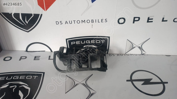 PEUGEOT 5008 SAĞ ARKA BRAKET 9814616380