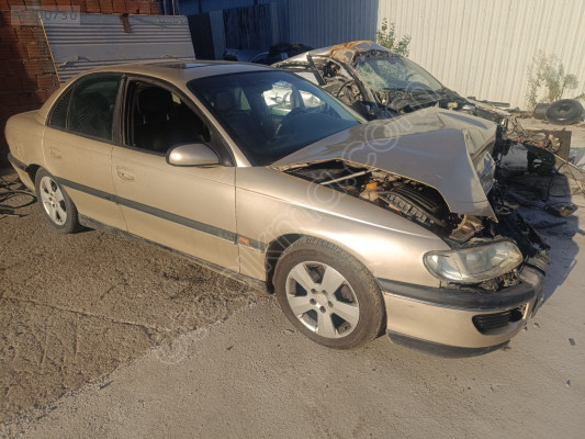 Opel omega 2.5 v6 otomatik  sanzıman. ÇAlışır yürür durumda