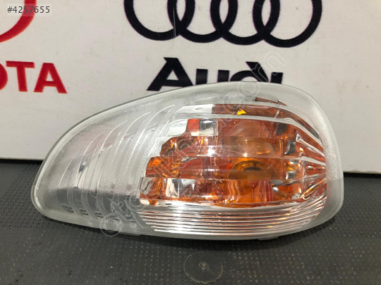 RENAULT MASTER SAĞ AYNA SİNYALİ ORJİNAL SIFIR