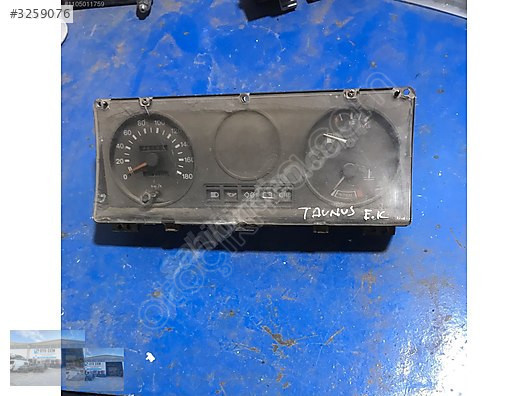 OTO CEMDEN ÇIKMA FORD TAUNUS GÖSTERGE
