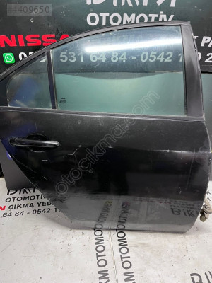 Nissan Primera Sağ Arka Kapı