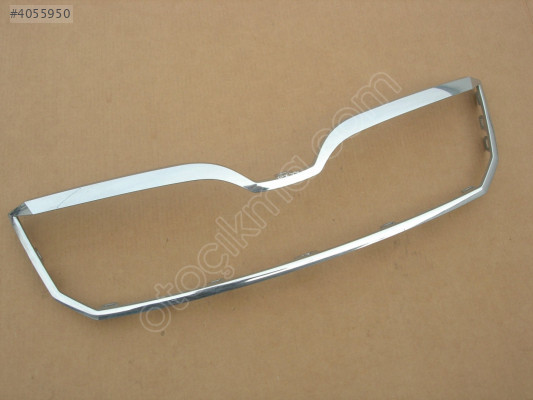3T0853607B Skoda Super B 13-15 Ön Panjur Komple Tek Krom