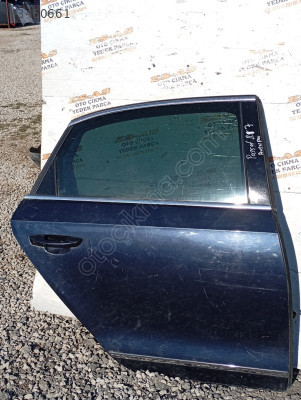 Volkswagen Passat b8 20012-2018 var sağ arka kapı dolu