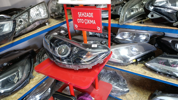Hyundai i10 2024 sağ far
