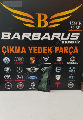 VOLKSWAGEN POLO SAĞ ARKA KELEBEK CAMI ÇIKMA