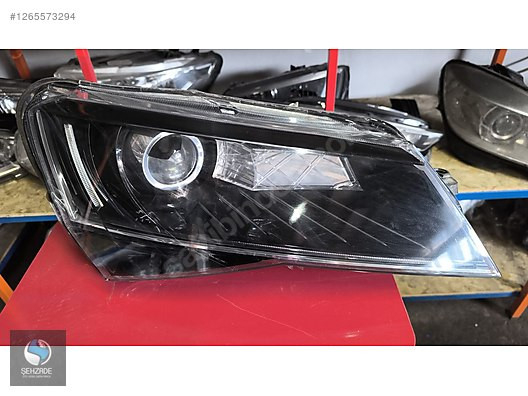 Skoda SuperB sağ far orjinal çıkma