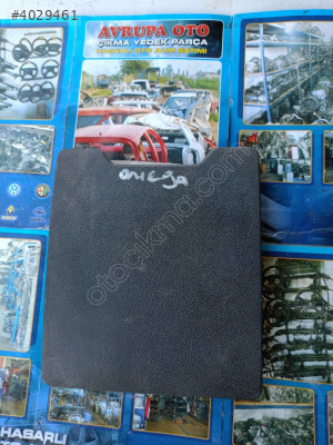 GM 90336587 Opel Omega A sigorta kutusu kapağı