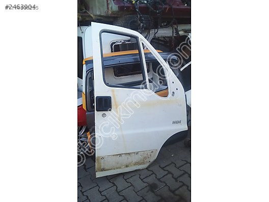 Renault Master Modeli İçin Sağ Ön Kapı Çıkma Parça