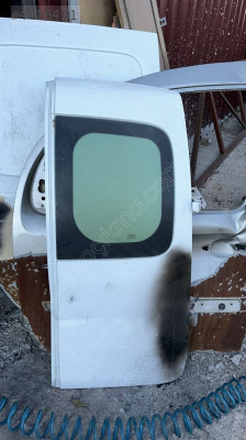 RENAULT KANGO 3 ÇIKMA ORJİNAL HATASIZ SAĞ BAGAJ KAPAGI