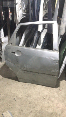1999-2005 FORD FOCUS SAĞ ARKA KAPI ORJ ÇIKMA