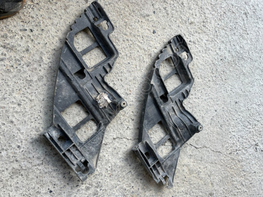 VOLKSWOGEN GOLF 6 FAR YUVASI BRAKETİ SOL 5K0807227