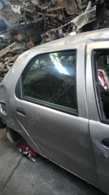 Fiat albaya sağ arka kapı dolu  2010