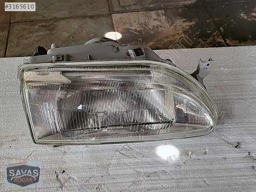 Renault Europa 19 Sağ Far