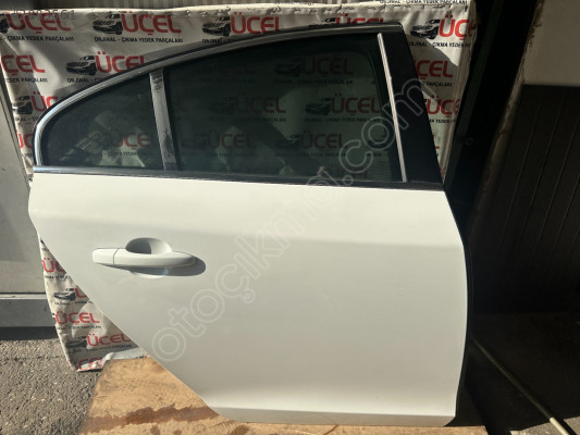VOLVO S60 2015 SAĞ ARKA KAPI ÜÇEL OTO ÇIKMA BURSA