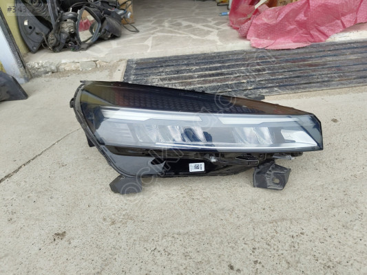Renault Clio 5.5 sağ far