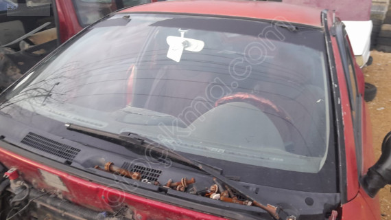 Mitsubishi karizma ön cam