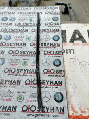 6C0937089E polo 2018 sol arka cam dış sıyırıcı
