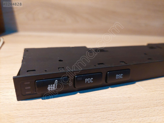 BMW E 39 ORTA KONSOL KOLTUK ISITMA PDC DSC TUŞLAR 61 31 8 373 776