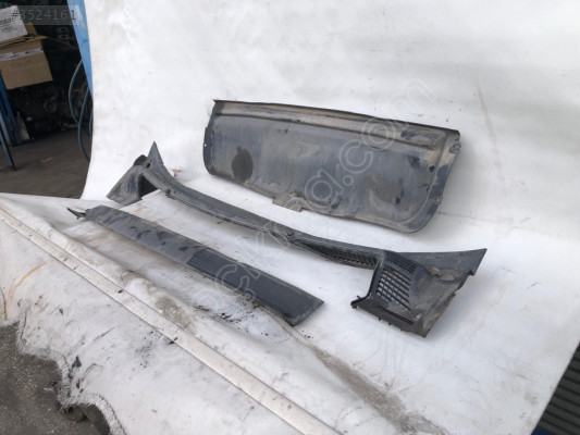 OPEL ZAFİRA CAM ÖNÜ IZGARASI