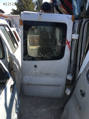 Renault Trafic (Sağ Kanat) Arka Cam Silecek Motoru