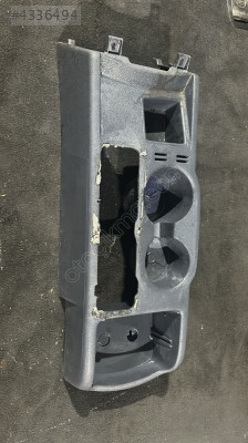 2013 FORD CONNECT 1.8 75 LİK E5 ORTA KONSOL