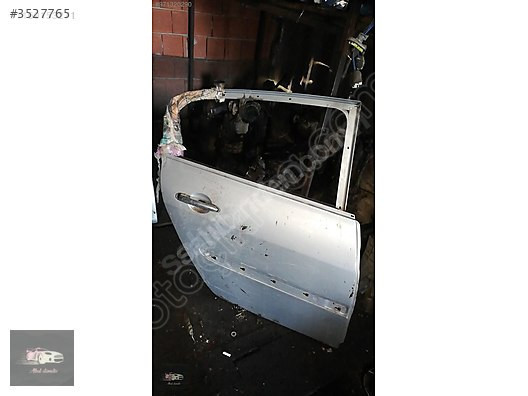 Renault Megane 2 2005 model sağ arka kapı