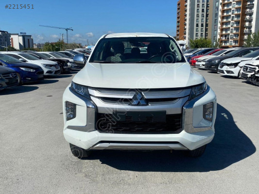 2022 mitsubishi l200 m.kaput