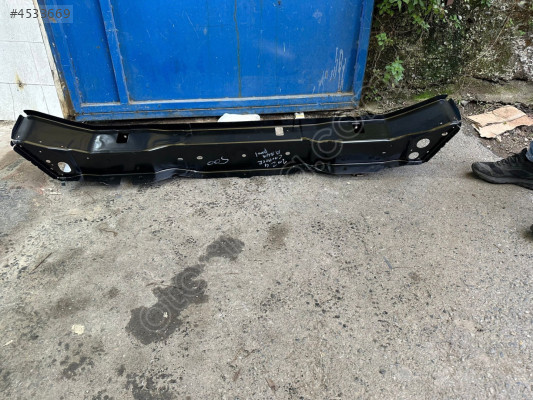 Ford Courier arka panel 2024 sonrası