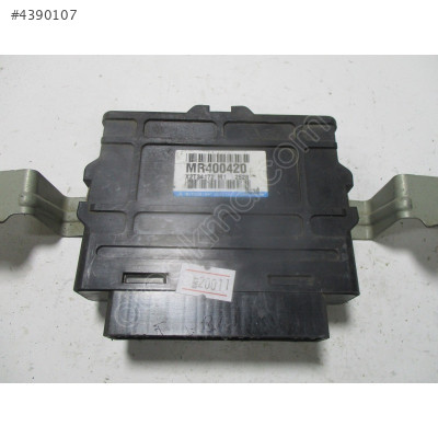 Mitsubishi Pajero Şanzıman Modülü MR400420 X2T34172