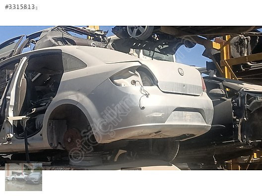 FİAT LİNEA ARKA YARISI ÜNALLAR OTO ÇIKMA YEDEK PARÇA