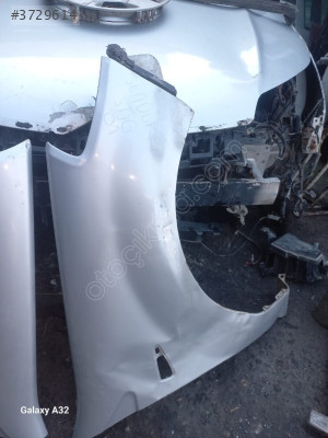 DACİA SANDERO SAĞ ÖN ÇAMURLUK 05366077016