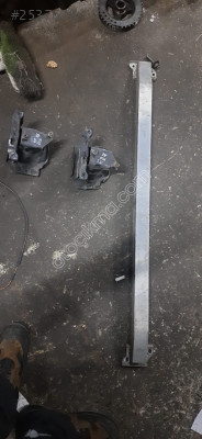 Mazda 626 tampon demiri ve ayakları