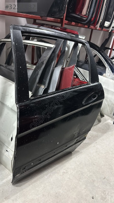 MERCEDES B SERİSİ ÇIKMA ORJİNAL SOL ARKA KAPI BD2