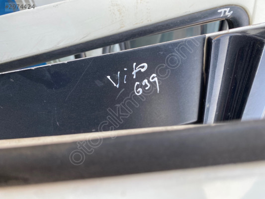 Mercedes Vito 639 sağ ön kapı
