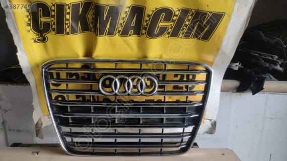 Audi A8 ön panjur   4H0 853 651 0
